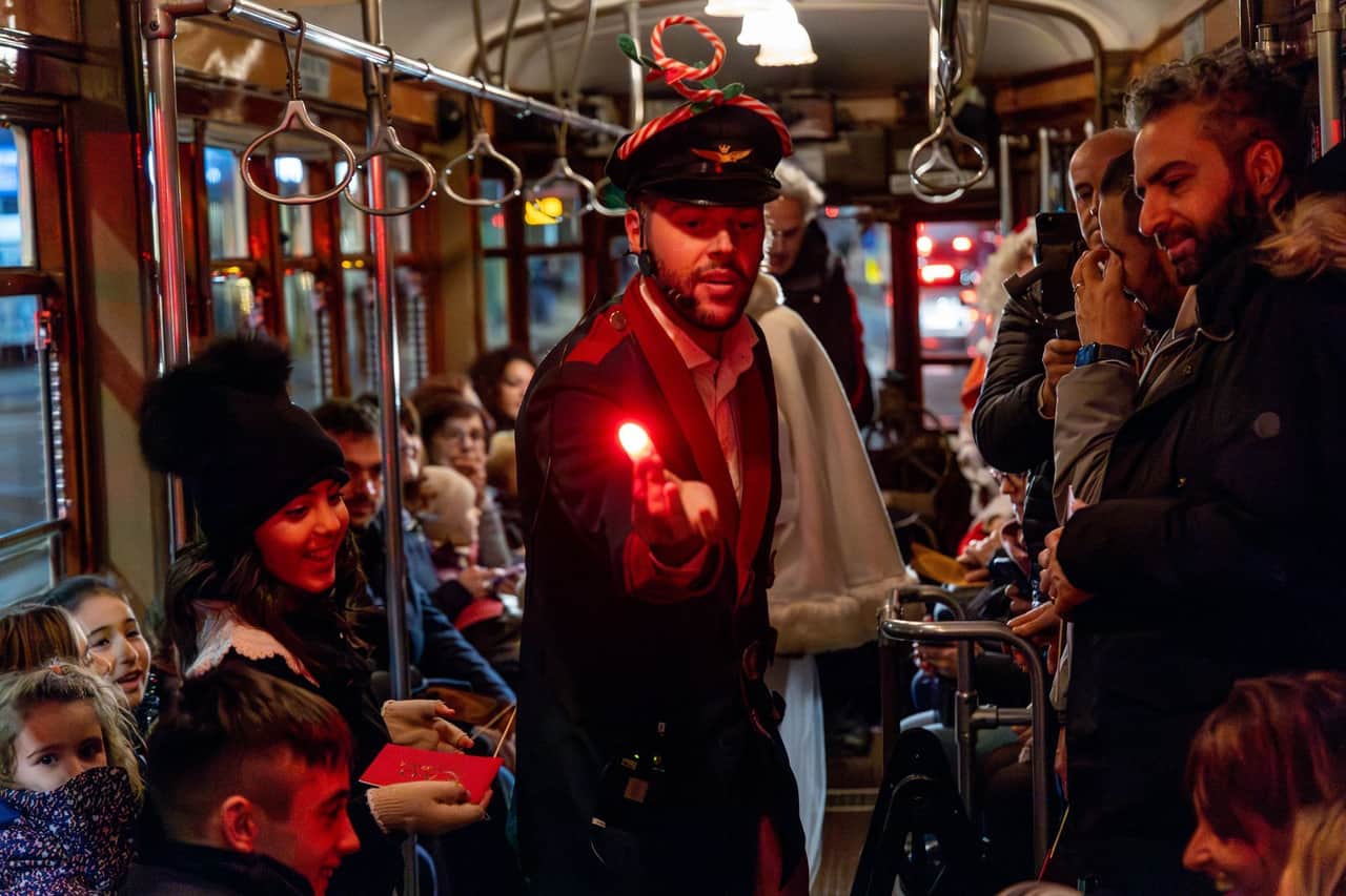 Tram storico con Babbo Natale a Milano