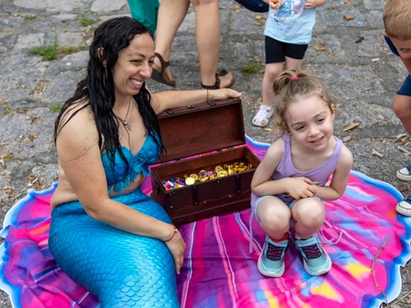 Vere Sirene in acqua sul Lago Maggiore — show Sirene e Tesori