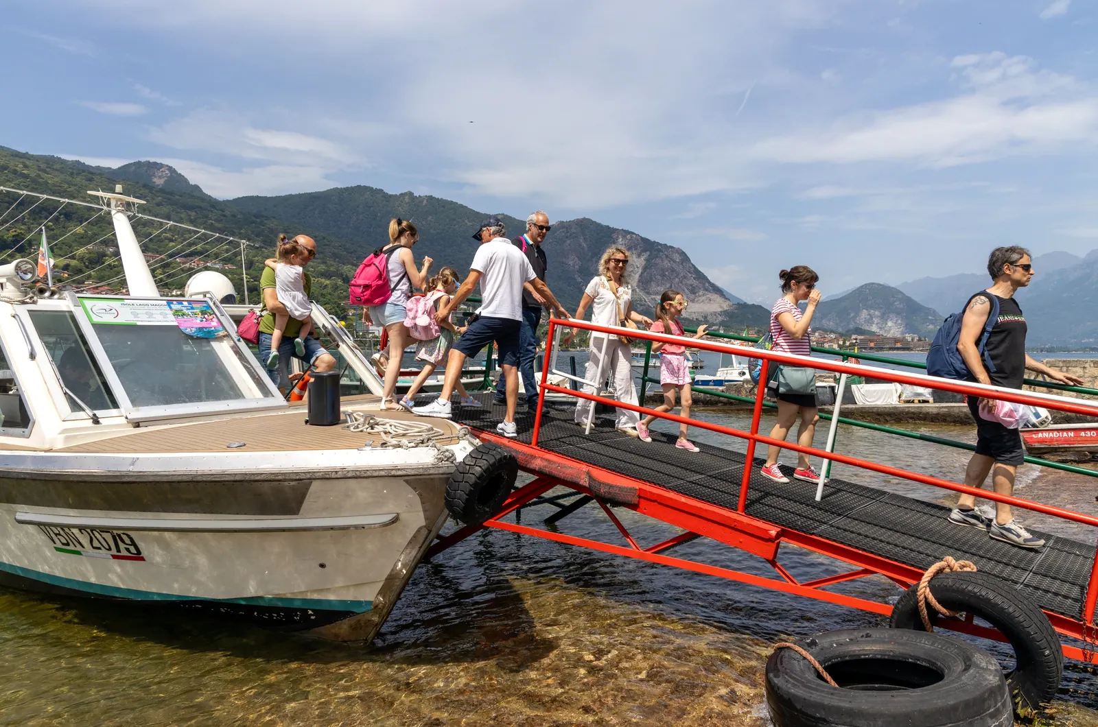 Sbarco famiglie alle Isole Borromee